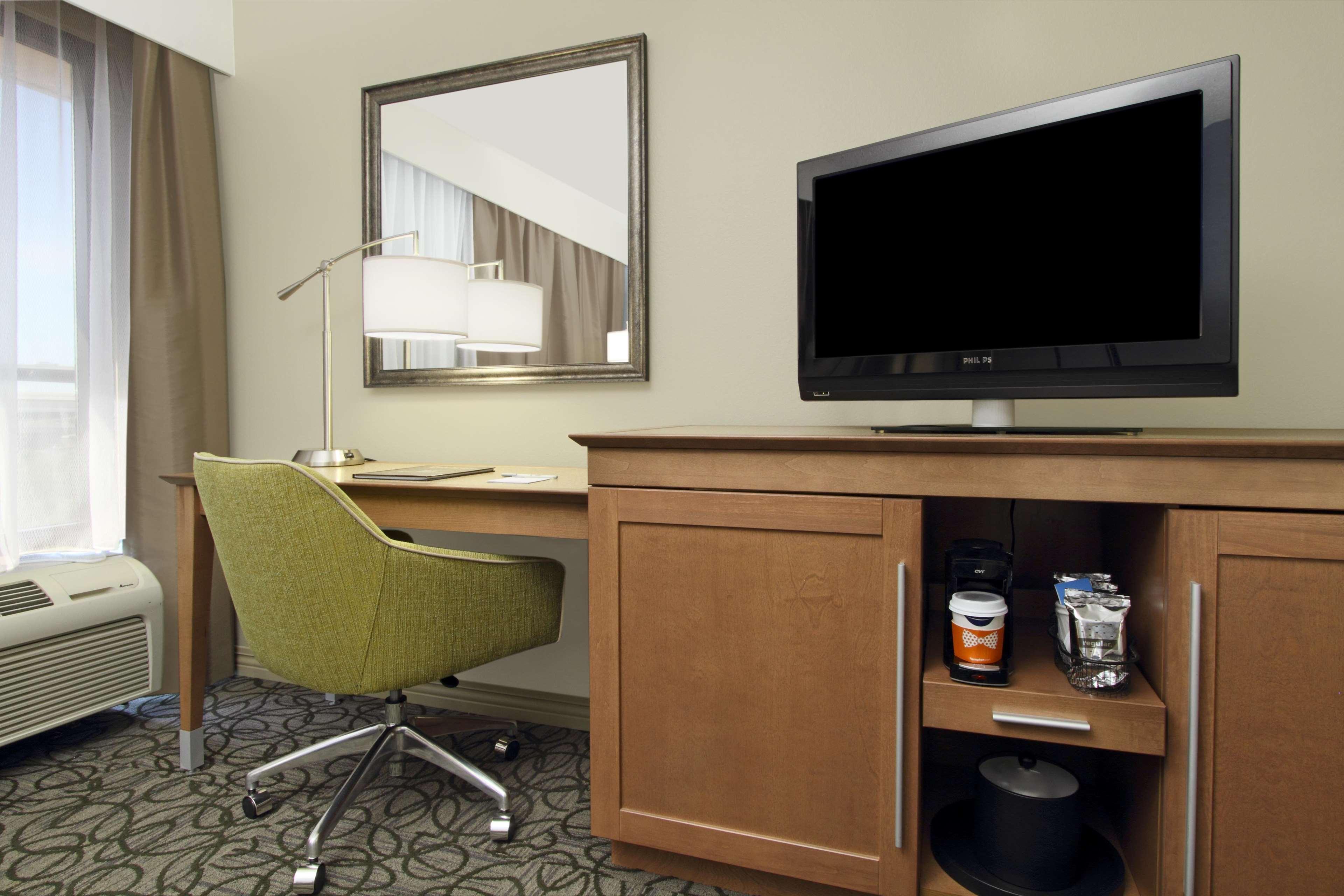 Hampton By Hilton Austin South - I-35 & Ben White Hotel Buitenkant foto
