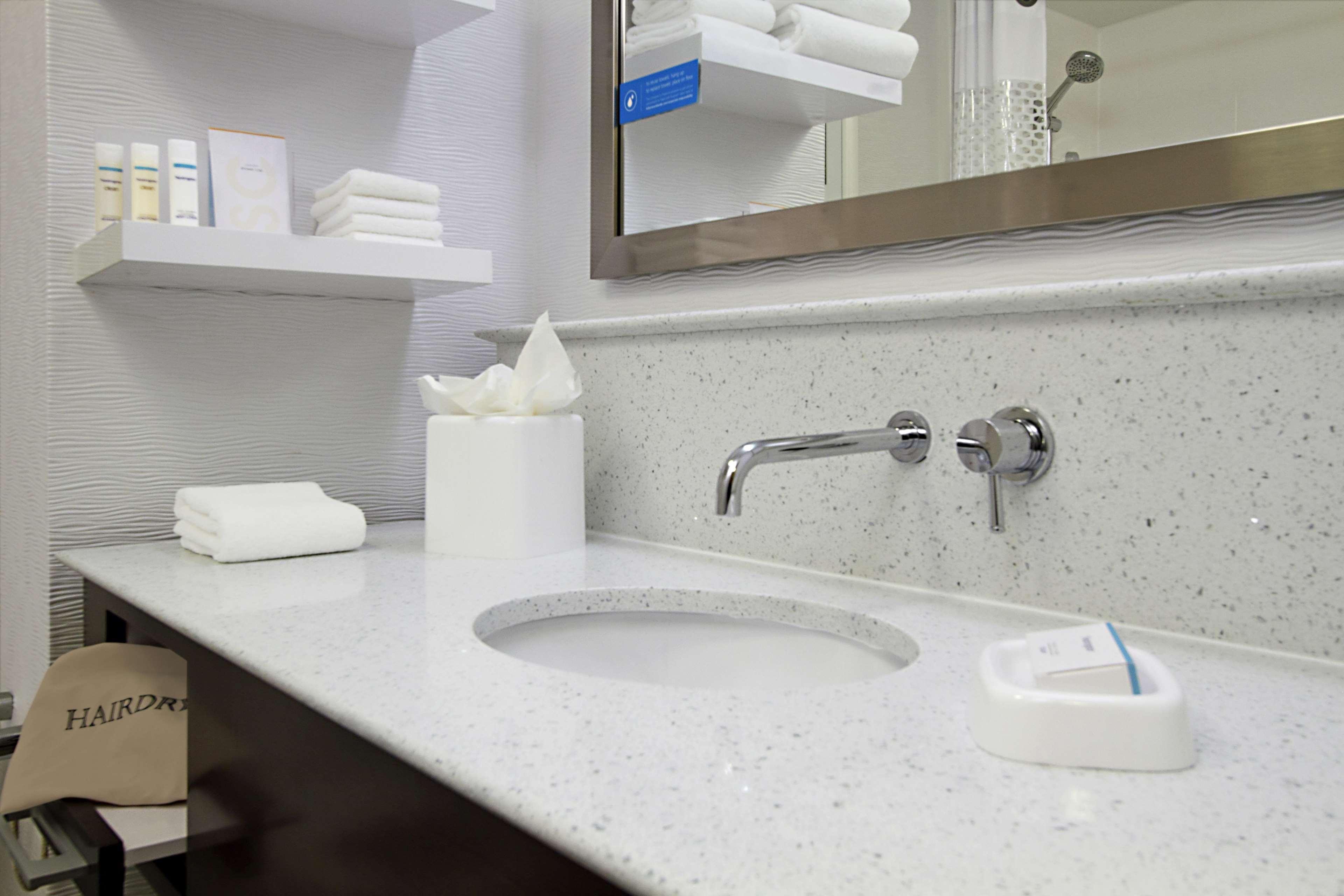 Hampton By Hilton Austin South - I-35 & Ben White Hotel Buitenkant foto