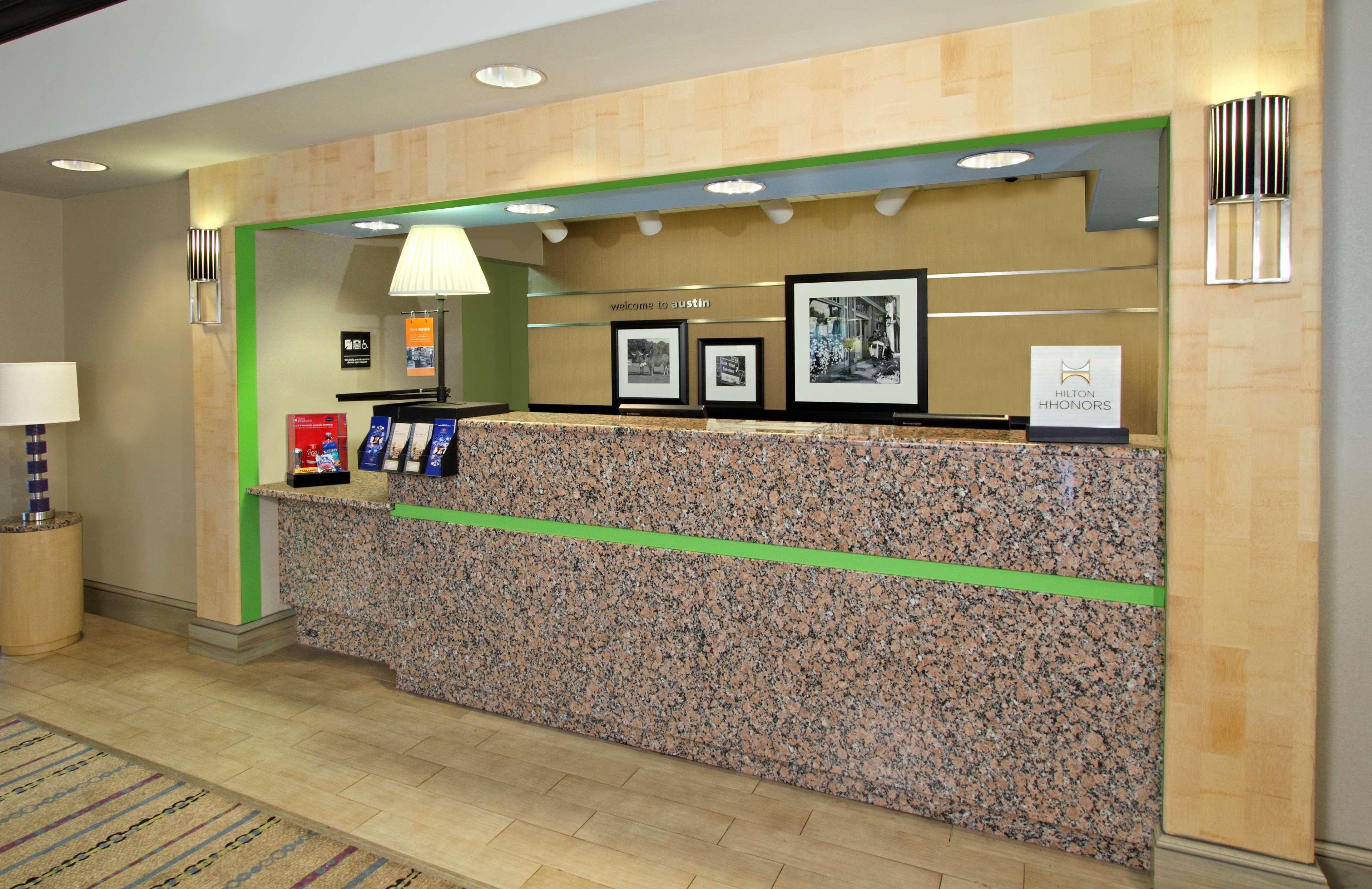 Hampton By Hilton Austin South - I-35 & Ben White Hotel Buitenkant foto